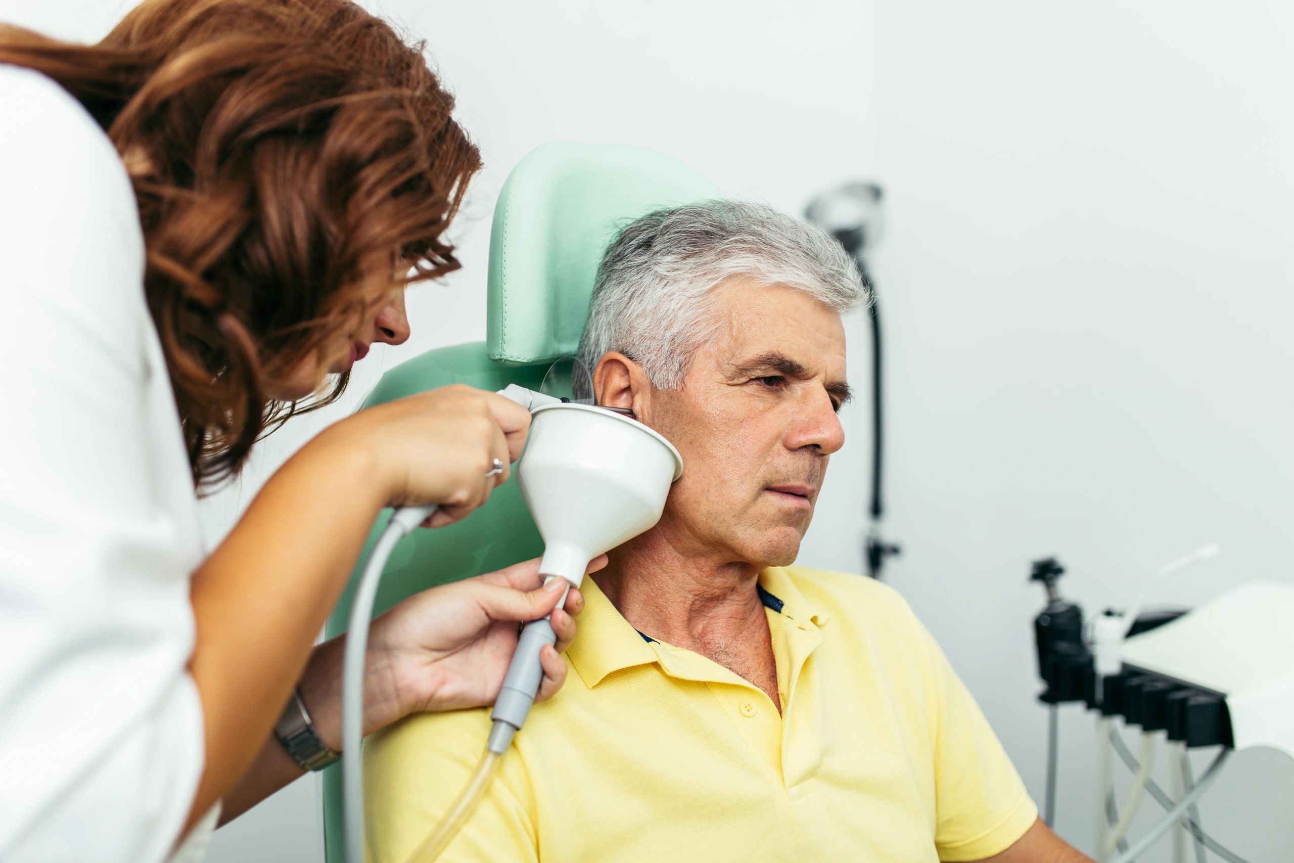 Dry tool ear wax removal